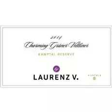 Des arômes de pommes mûres et un piquant velouté typique se marient pour créer un vin fascinantbouquet de fruits. En bouche, le vin est doux et juteux, soutenu par un fruit finacidité. Très harmonieux, permettant une consommation parfaitement fluide. Tout simplement charmant!
