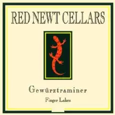 Aussi belles que puissent être les bouteilles de Triton rouge Gewürztraminers à un seul vignoble, ce sont des vins opulents et meurtris avec une personnalité très forte. Cette version est faite et mélangée de telle manière qu'elle est plus légère, plus rafraîchissante et avec plus d'arômes de fruits par rapport au parfum de rose. Un Gewürztraminer plus convivial.