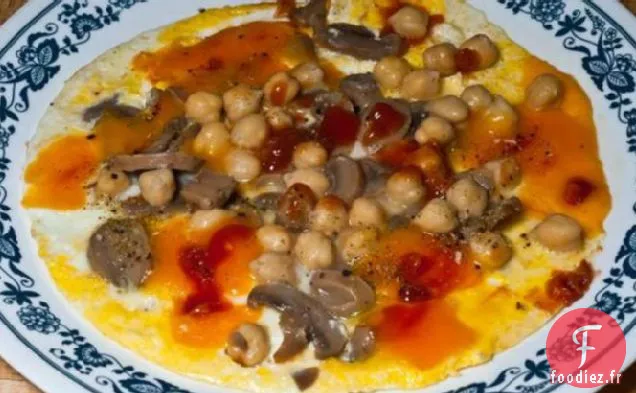 Omelette aux Pois Chiches, Champignons, Fromage et Œufs