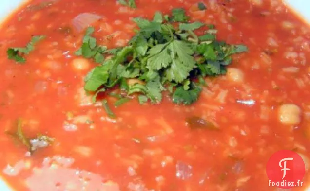Soupe Égyptienne aux Pois Chiches et aux Tomates