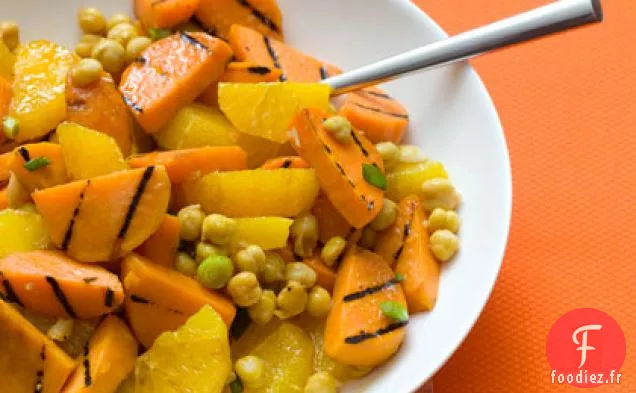 Salade de Patates Douces grillées, d'Oranges et de Pois Chiches