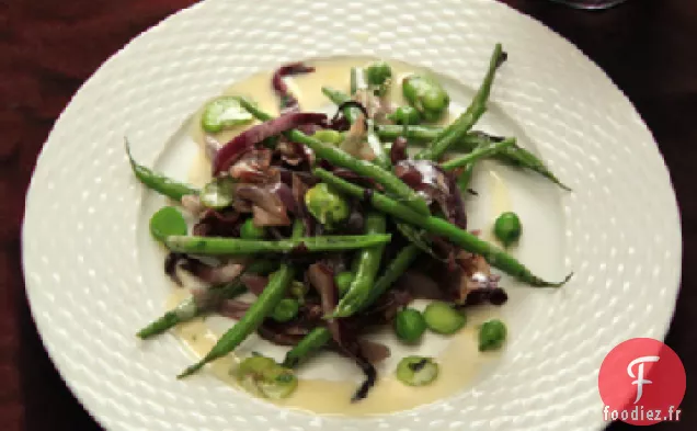 Salade de Légumes Printaniers chauds avec Favas, Haricots Verts et Recette de Radicchio