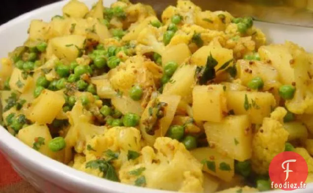Chou-Fleur au Curry et Pommes de Terre