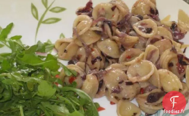 Orecchiette Avec Radicchio et Oignons