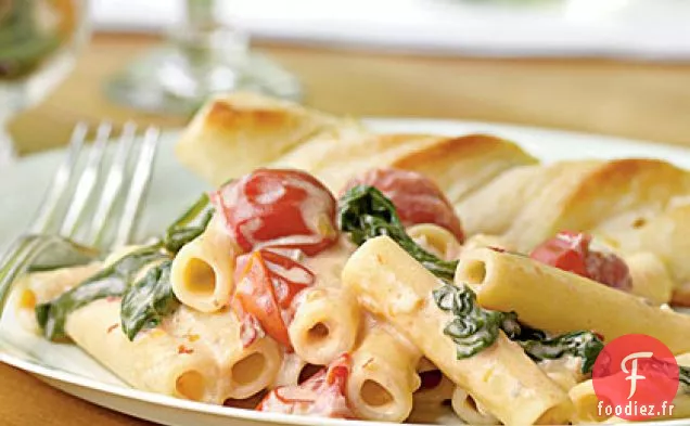 Ziti aux Épinards, Tomates Cerises et Sauce Gorgonzola