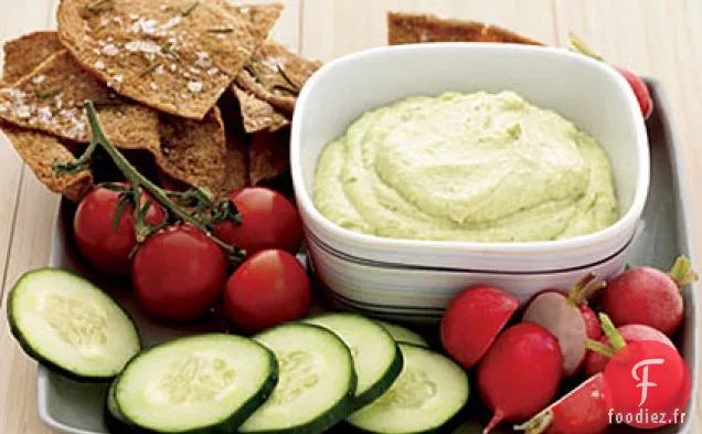 Trempette au Tofu et à l'Avocat au Curry avec Chips de Pita au Romarin