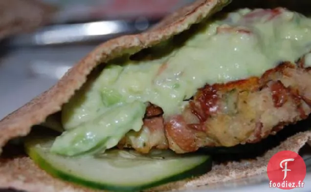 Falafel Avec Tartinade à l'Avocat - Hamburgers Végétariens Avec Guacamole