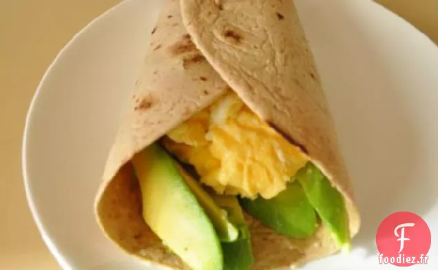 Enveloppement de petit déjeuner à l'Avocat et aux œufs de Nif