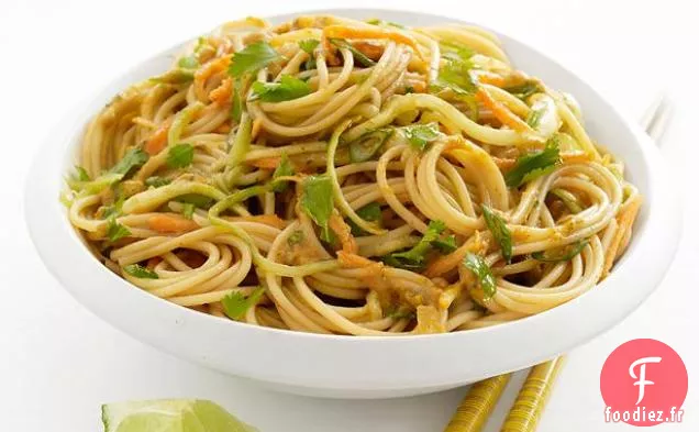 Nouilles Froides au Curry et aux Arachides