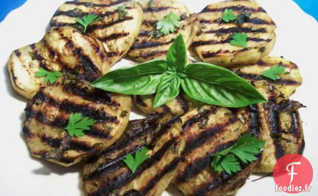 Piles D'Aubergines Grillées
