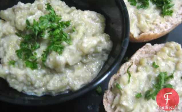 Aubergine Grillée Avec Feta et Paquets de Menthe