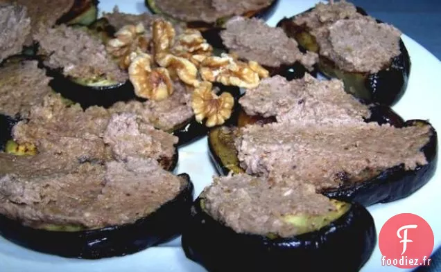 Aubergine Moldave À l'Ail et Sauce aux Noix (Apéritif)