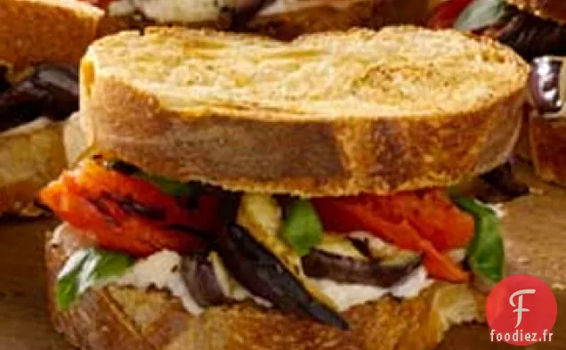 Sandwichs aux Aubergines et Tomates Grillées avec Mayonnaise Romano-Poivre Noir
