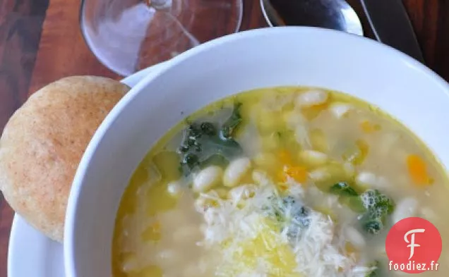 Soupe de Haricots Blancs Toscans d'Emeril avec Rabe au Brocoli