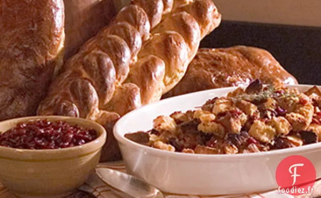 Farce de Challah au Pain de Maïs et à la Citrouille aux Fruits Secs