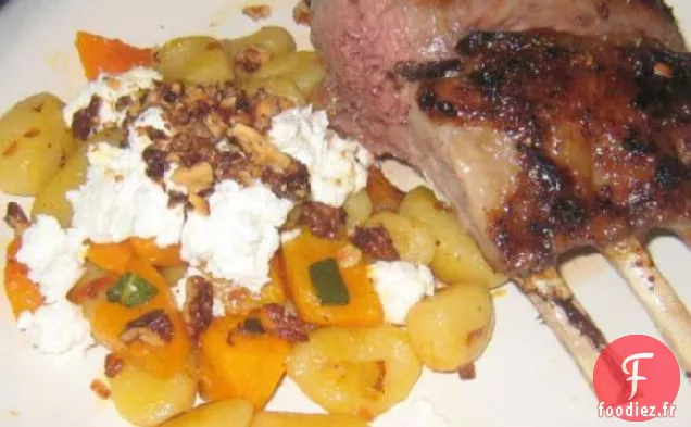 Gnocchis De Pommes De Terre Poêlés À La Courge, Fromage De Chèvre Et Noix