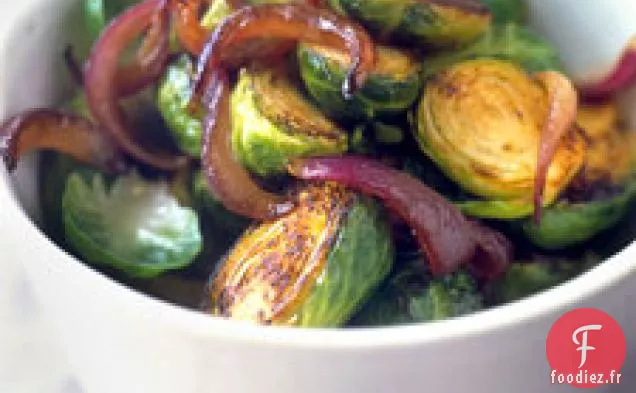 Choux De Bruxelles Aux Oignons Rouges Glacés Au Vinaigre