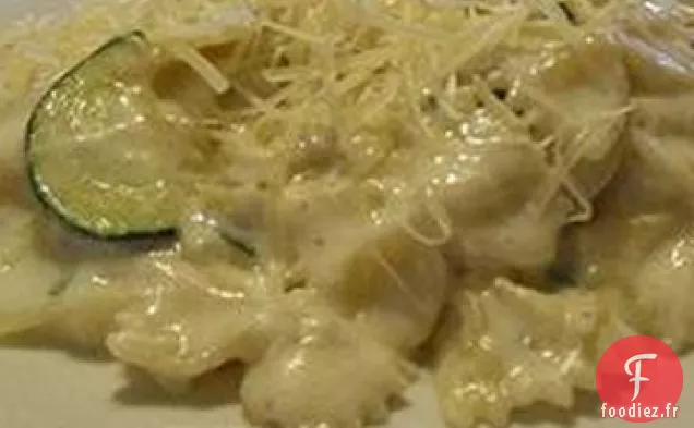 Pâtes Farfalle aux Courgettes et Sauce à la Crème au Citron