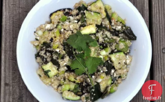 Salade de Quinoa aux Courgettes Grillées, Feta et Poblanos