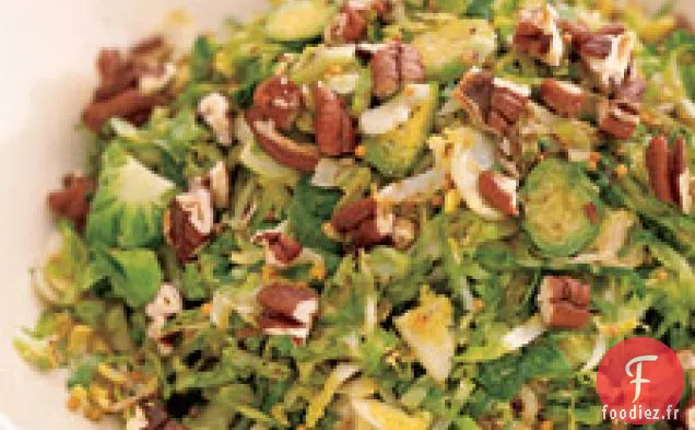Choux De Bruxelles Râpés Aux Noix De Pécan Et Graines De Moutarde