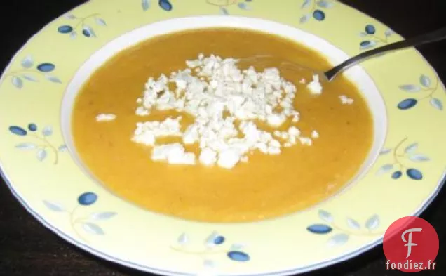 Soupe De Poire Rôtie Au Butternut Avec Fromage Bleu Émietté
