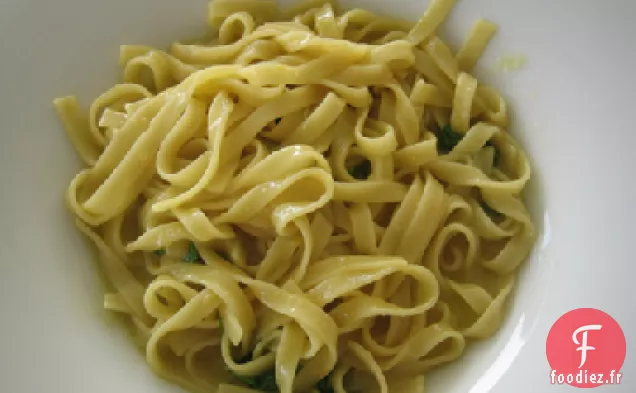Pâtes Limone Aux Légumes Sautés Du Jardin
