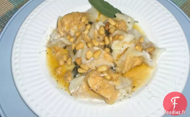Tortellini de Courge Musquée Avec une Sauce à la Sauge au Beurre Brun et un