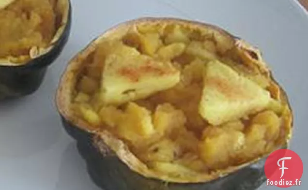 Courge de Gland Farcie à l'Ananas et à la Cannelle