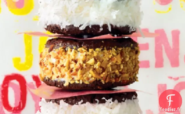 Sandwichs à la Crème Glacée à la Noix de Coco et aux Amandes