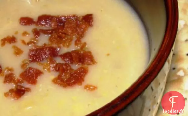 Soupe de pommes de terre de maïs pour la mijoteuse
