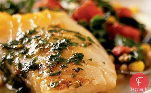 Bar et Confettis de Légumes Sauce Citron-Beurre