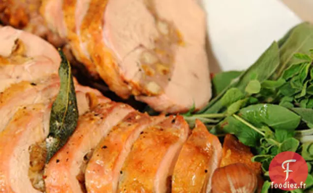 Poitrine de Dinde Farcie à la Saucisse Sucrée, à la Sauge et aux Noisettes