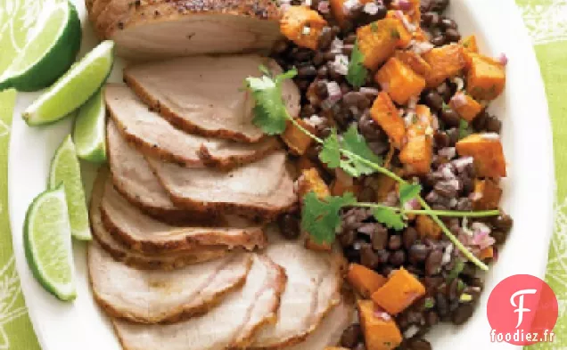 Longe de Porc Rôtie avec Salade de Haricots Noirs et Patates Douces