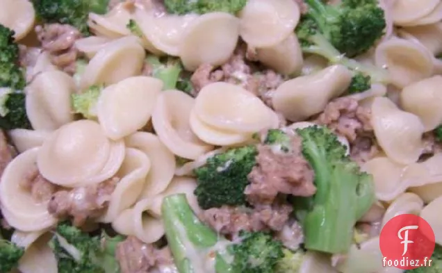 Oreilles de Brocoli, de Saucisses et de Pâtes
