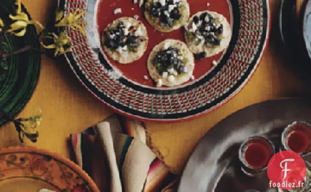 Mini Tortillas aux Champignons de Maïs et Salsa Tomatillo Fraîche