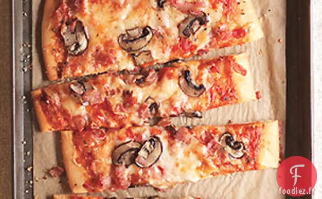 Pizza aux Trois Fromages avec Pancetta et Champignons