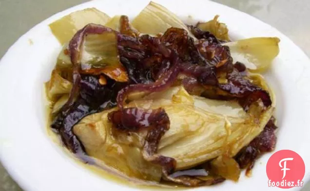 Oignons Au Miel Et Au Piment Avec Artichauts Marinés