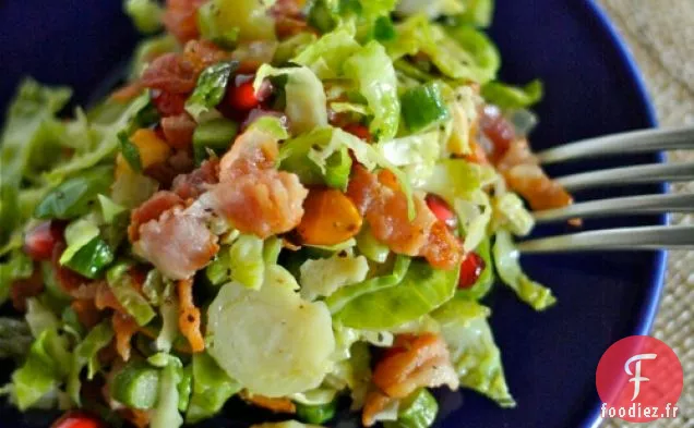 Salade D'Asperges Flétries Et De Choux De Bruxelles