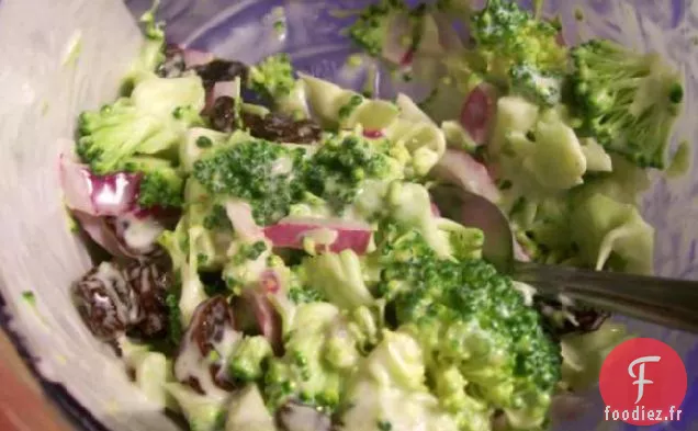 Salade De Brocoli Fraîche (C'Est-À-Dire Crue)