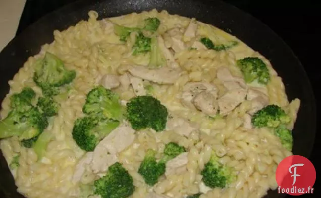 Pâtes au Poulet, Brocoli et Fusilli