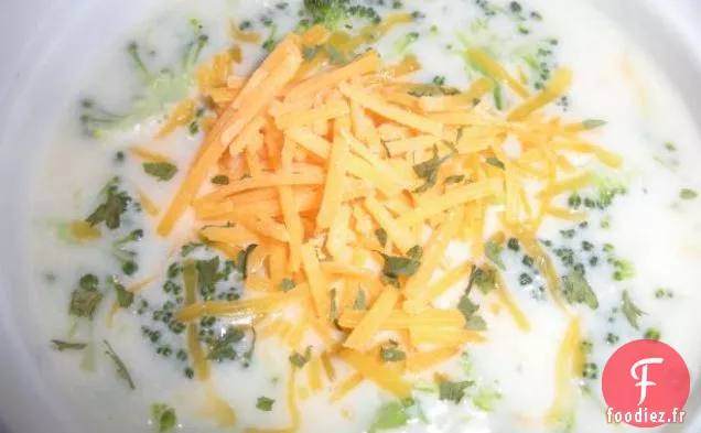 Brocoli Rôti Arrosé De Beurre Citronné À L'Ail