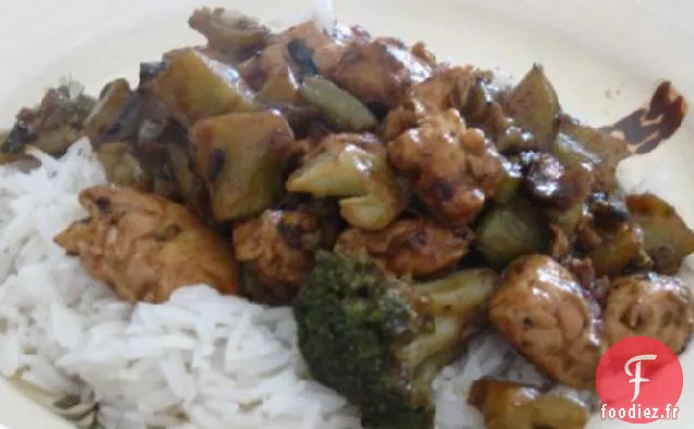 Poulet au Gingembre et aux Noix de Cajou Au Restaurant Chinois