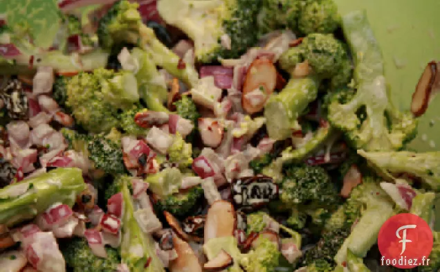 Salade de Brocoli aux pommes et aux noix de South Beach