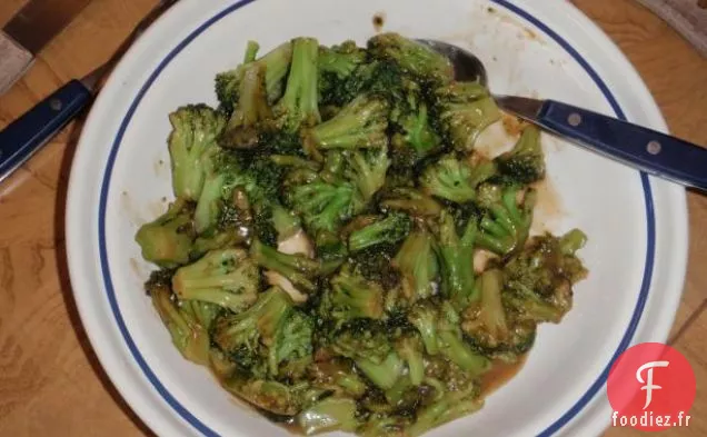 Salade de Brocoli et Cheddar