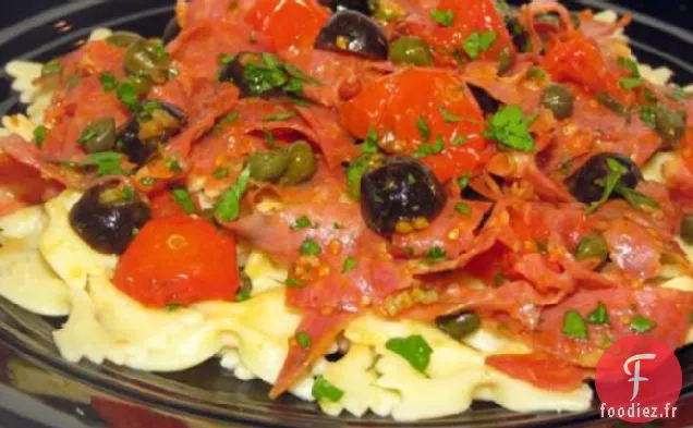 Tagliatelles au Salami, Olives et Tomates Rôties Au Four