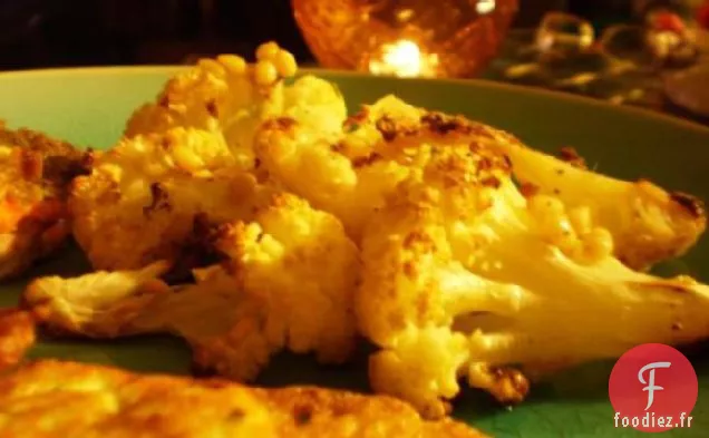 Chou-Fleur Rôti à la Poêle Avec Pignons de Pin, Ail et Romarin