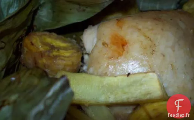 Poulet et Noix de Coco dans des feuilles de Bananier