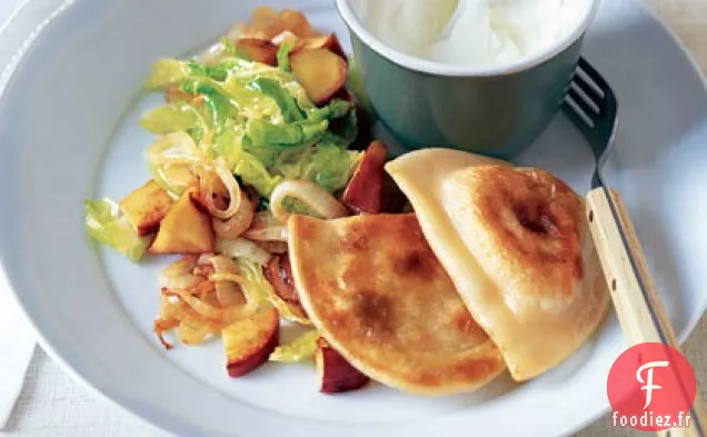 Pierogi de Pommes de Terre au Chou Sauté et aux Pommes