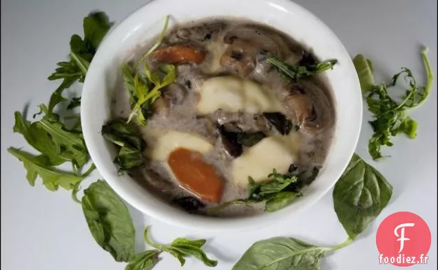 Soupe Crémeuse aux Champignons, à l'Orge et aux Haricots de Lima