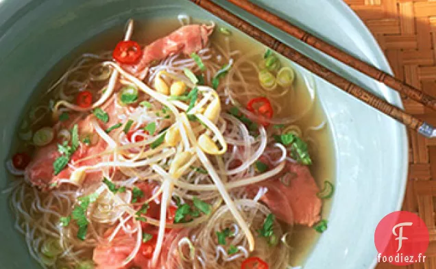 Pho (Soupe Vietnamienne de Bœuf et de Nouilles)